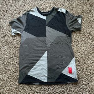 The Nike Tee Kyrie Irving Shirt | Size M